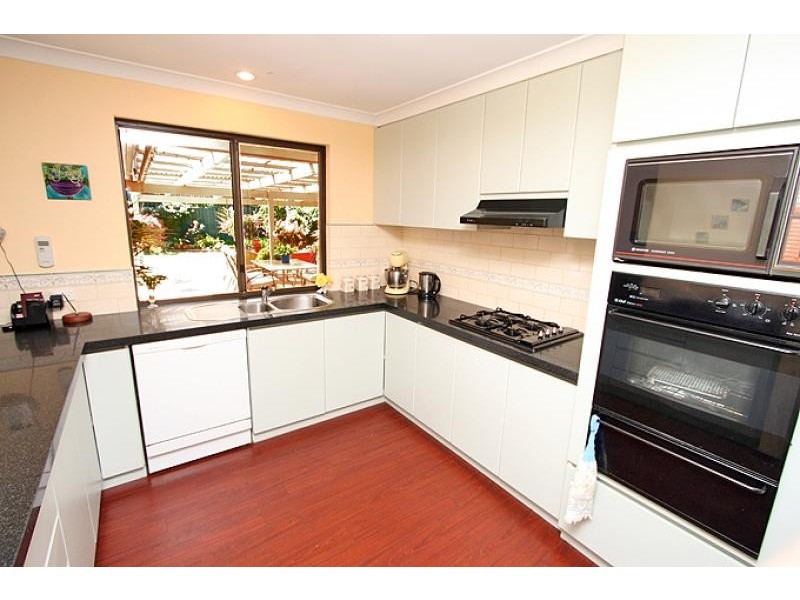 18 Elmore Way, Dudley Park WA 6210