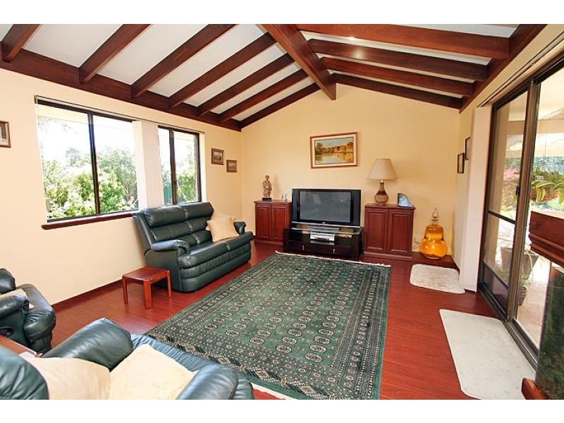 18 Elmore Way, Dudley Park WA 6210