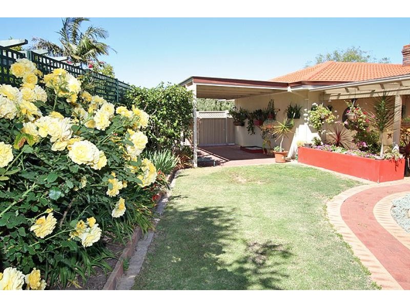 18 Elmore Way, Dudley Park WA 6210