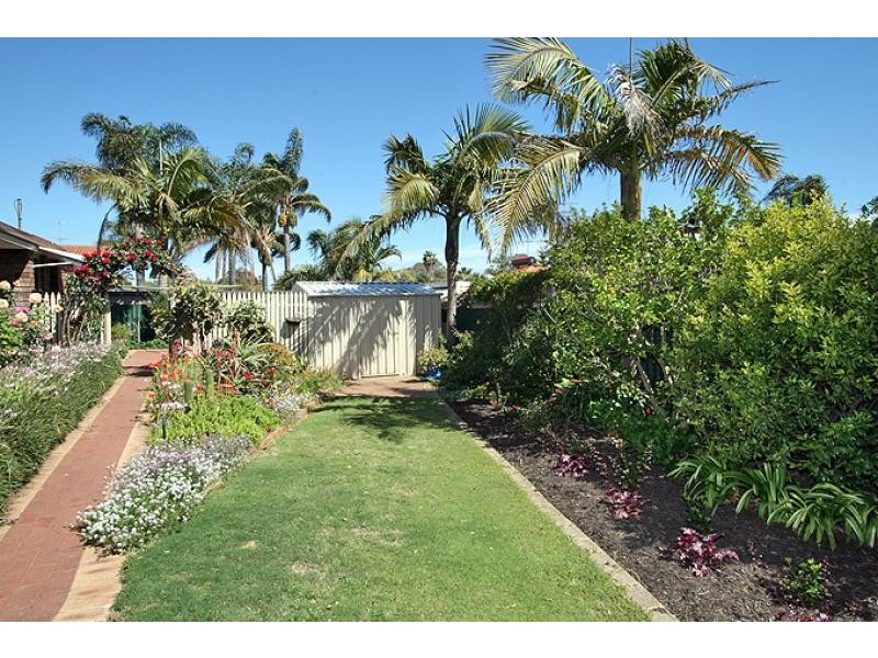 18 Elmore Way, Dudley Park WA 6210