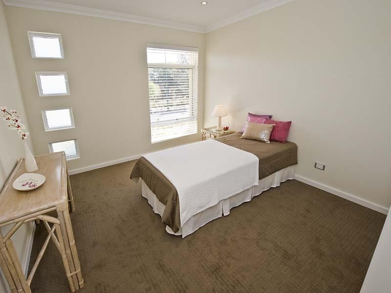 143 Darwin Terrace, Dudley Park WA 6210