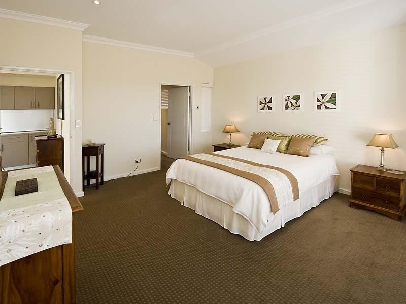 143 Darwin Terrace, Dudley Park WA 6210