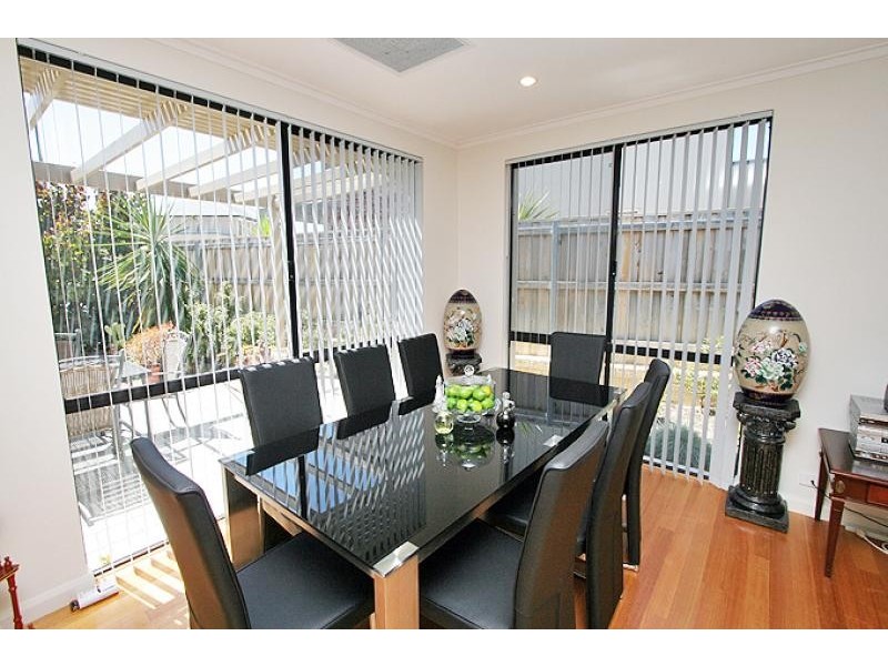 10 Malone Loop, Meadow Springs WA 6210