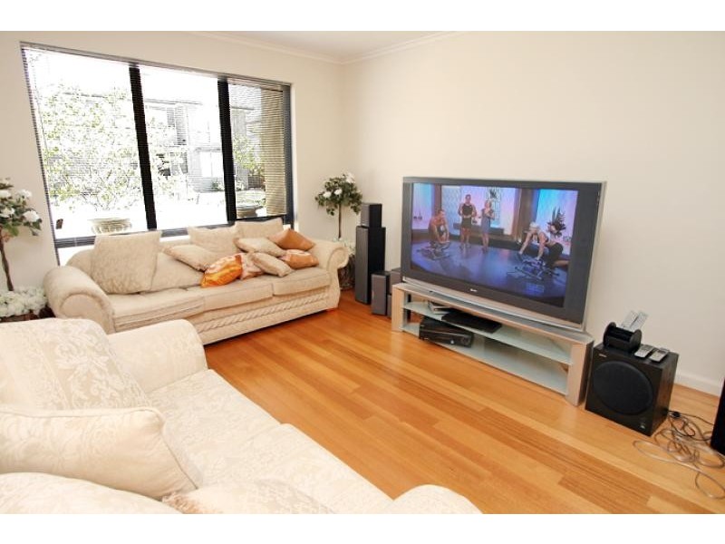 10 Malone Loop, Meadow Springs WA 6210