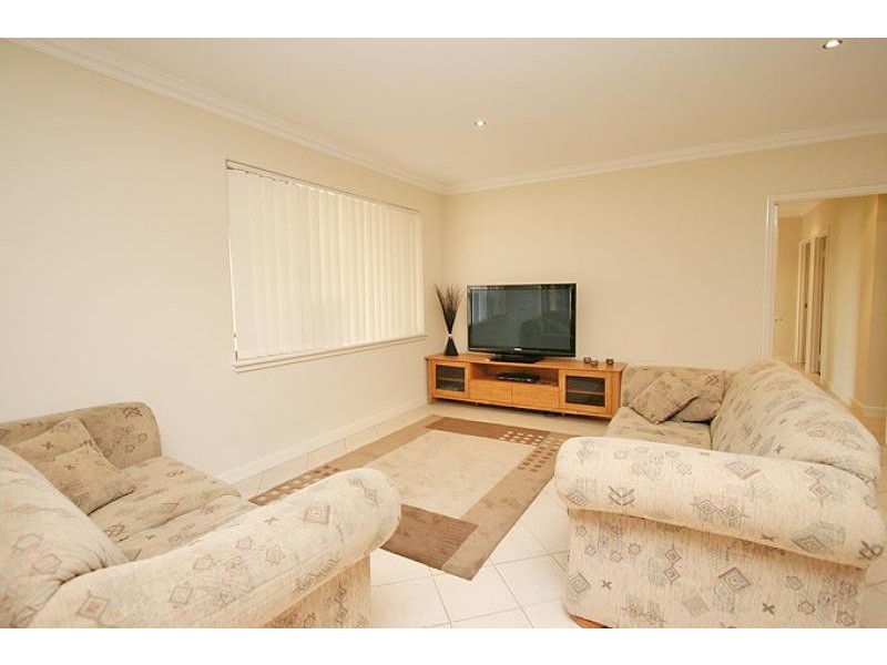 60 Silverton Crescent, Erskine WA 6210