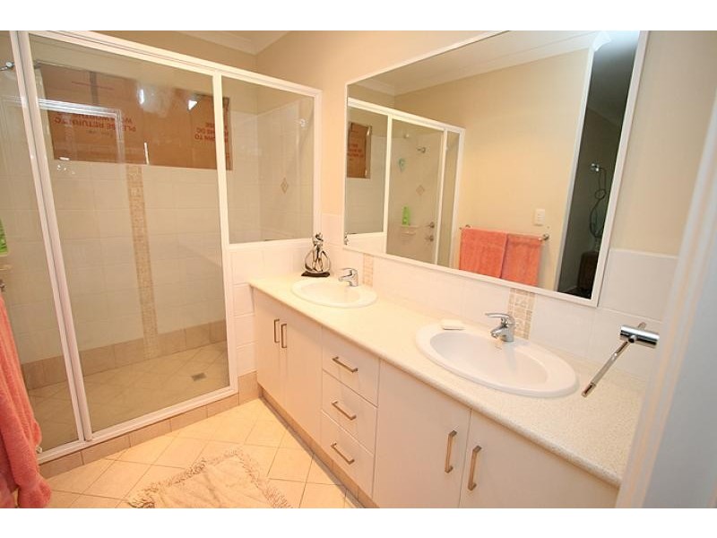 60 Silverton Crescent, Erskine WA 6210