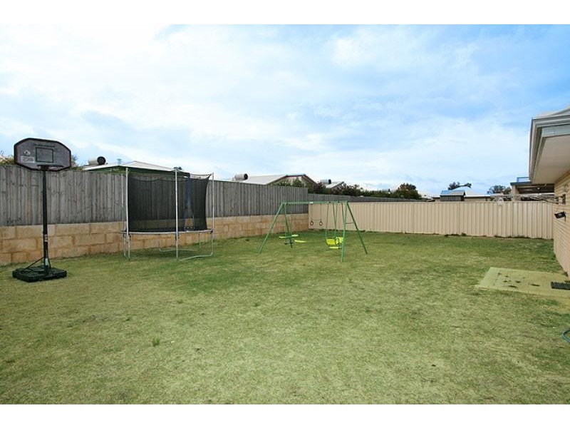 60 Silverton Crescent, Erskine WA 6210