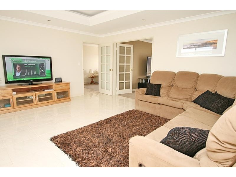 25 Grasshill Grange, Halls Head WA 6210