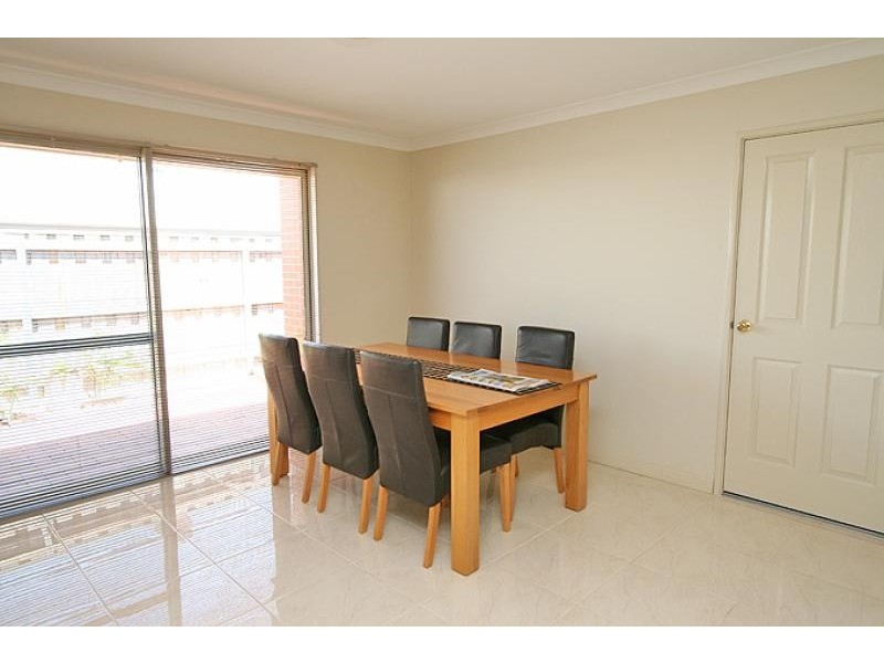 25 Grasshill Grange, Halls Head WA 6210