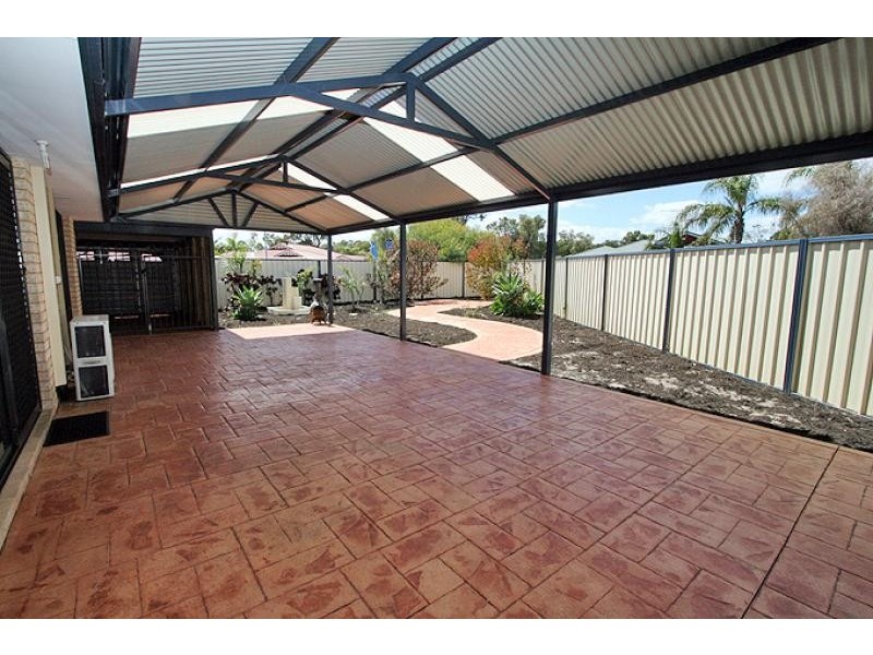 4 Gwalia Mews, Dudley Park WA 6210