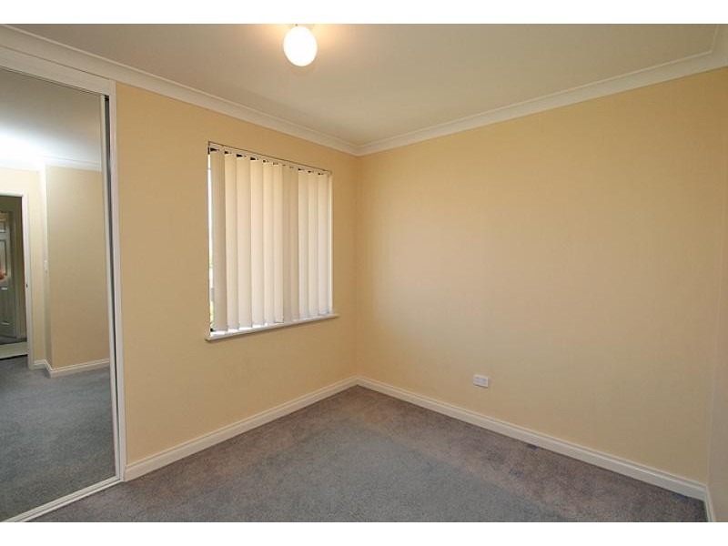 Unit 2/2 Churchill Avenue, Mandurah WA 6210