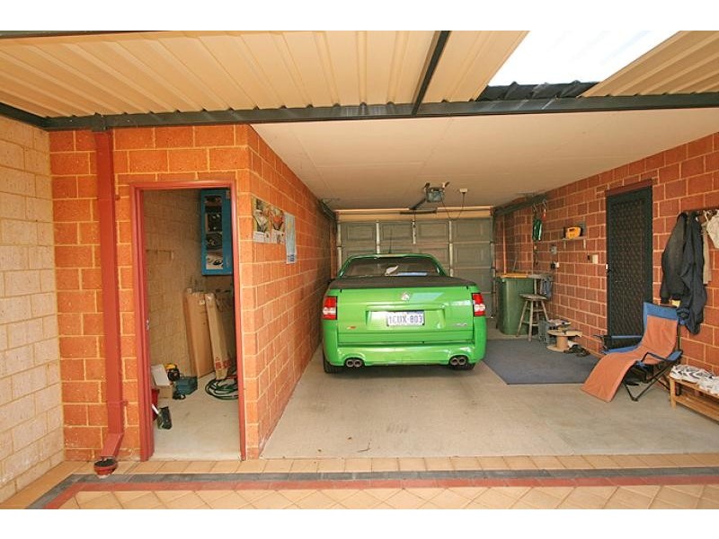 Unit 2/2 Churchill Avenue, Mandurah WA 6210