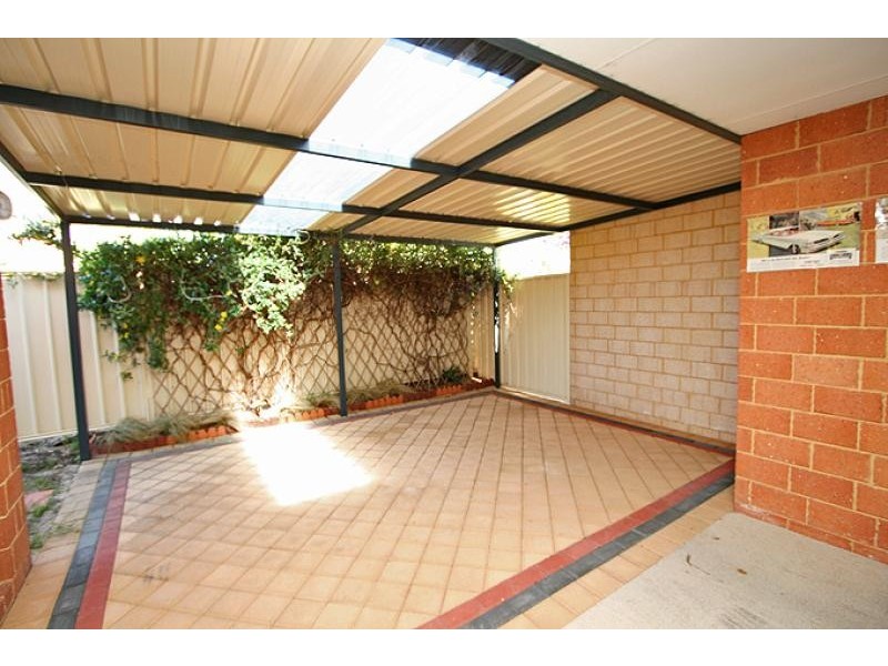 Unit 2/2 Churchill Avenue, Mandurah WA 6210