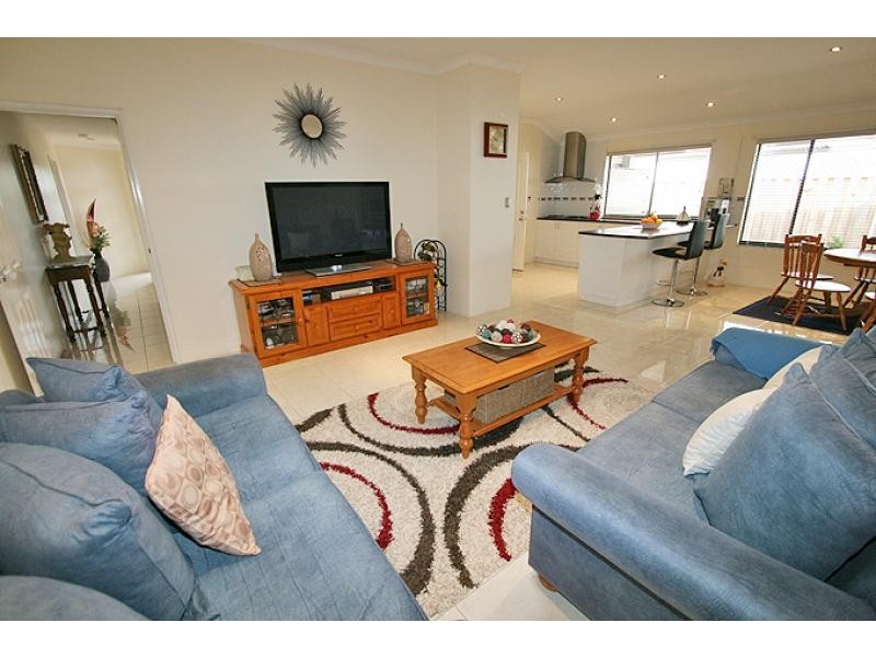 21 Cervantes Drive, Erskine WA 6210