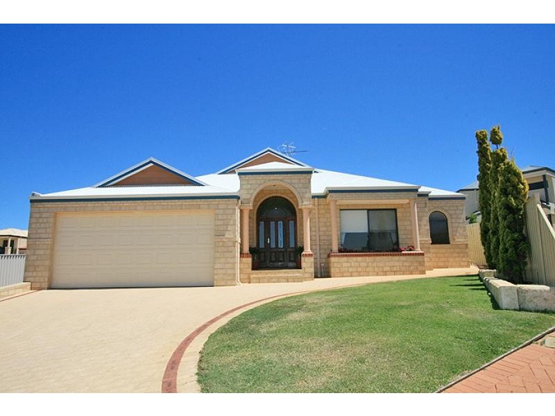 6 Pinnace Court, Halls Head WA 6210