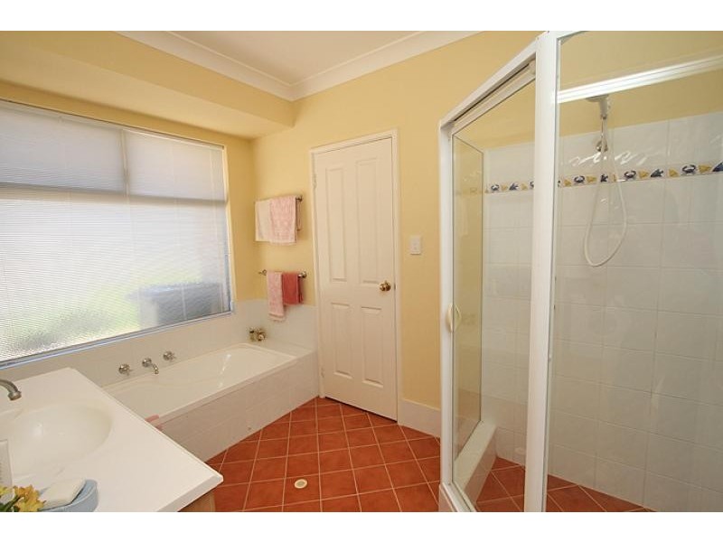 6 Pinnace Court, Halls Head WA 6210