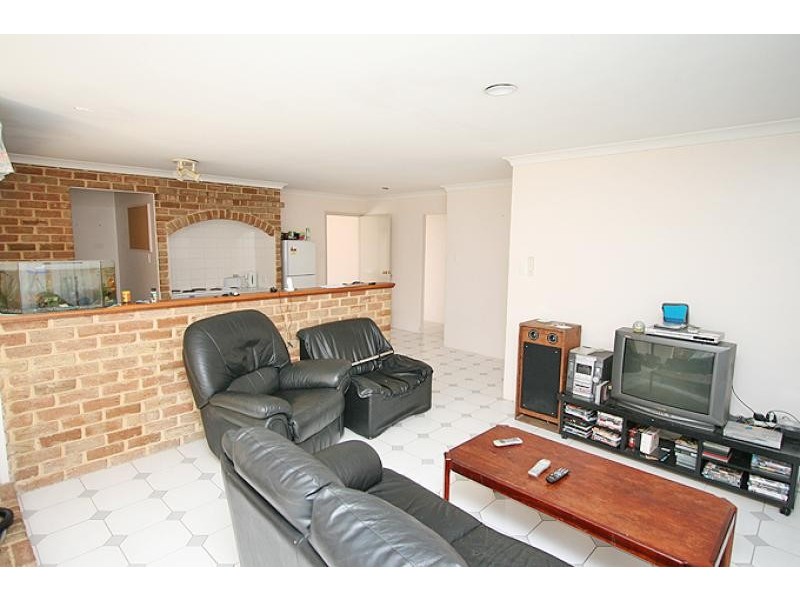 8 Sage Court, Halls Head WA 6210