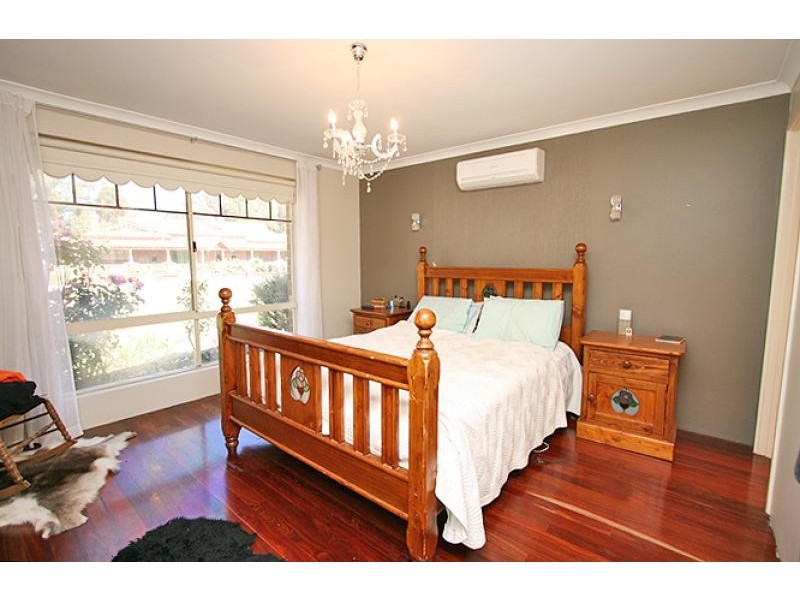 8 Lyndhurst Place, Greenfields WA 6210