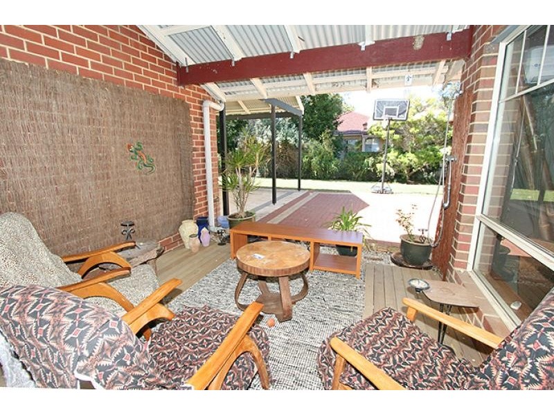 8 Lyndhurst Place, Greenfields WA 6210