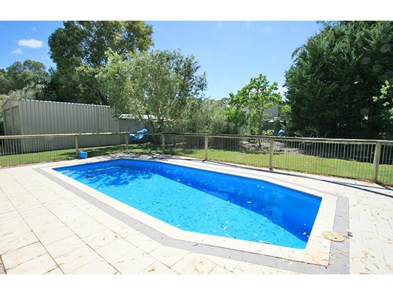 8 Lyndhurst Place, Greenfields WA 6210
