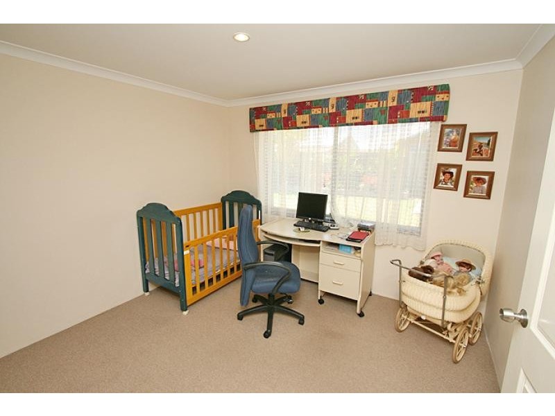 16 Glenelg Way, Meadow Springs WA 6210