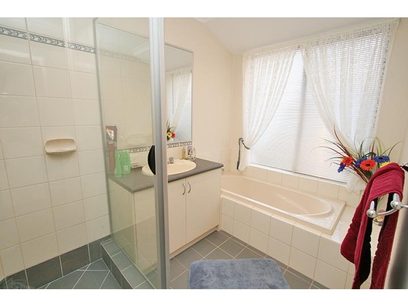 16 Glenelg Way, Meadow Springs WA 6210