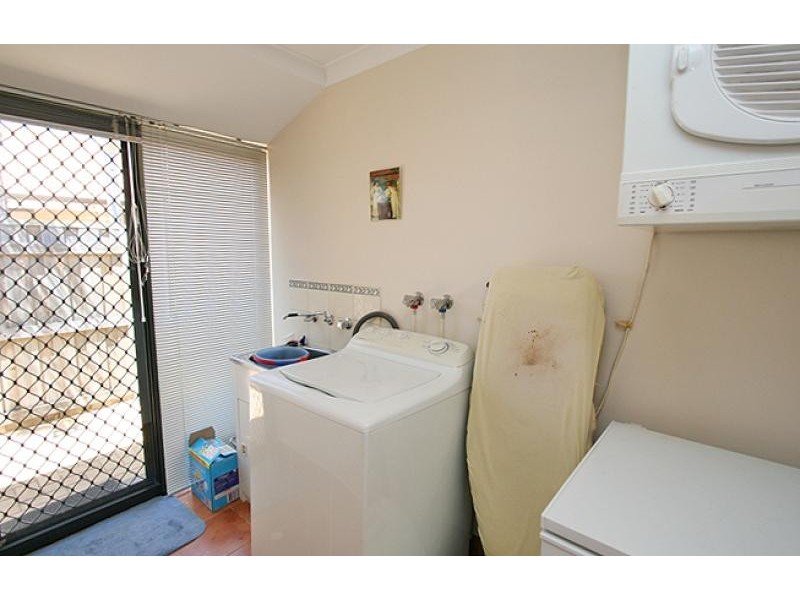 16 Glenelg Way, Meadow Springs WA 6210