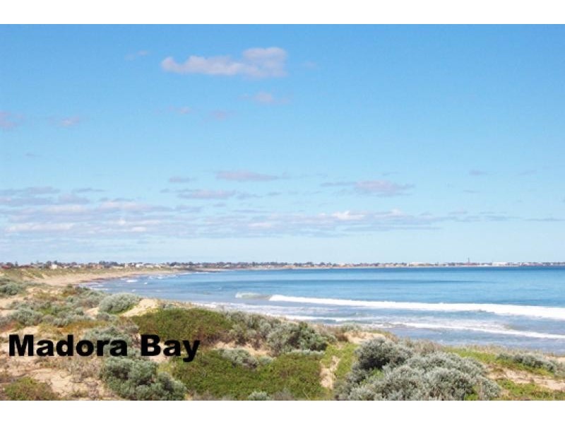 4 Harvest Chase, Madora Bay WA 6210