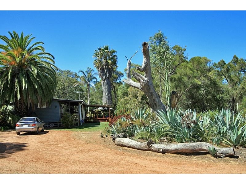 18 Bouvard Drive, Bouvard WA 6211