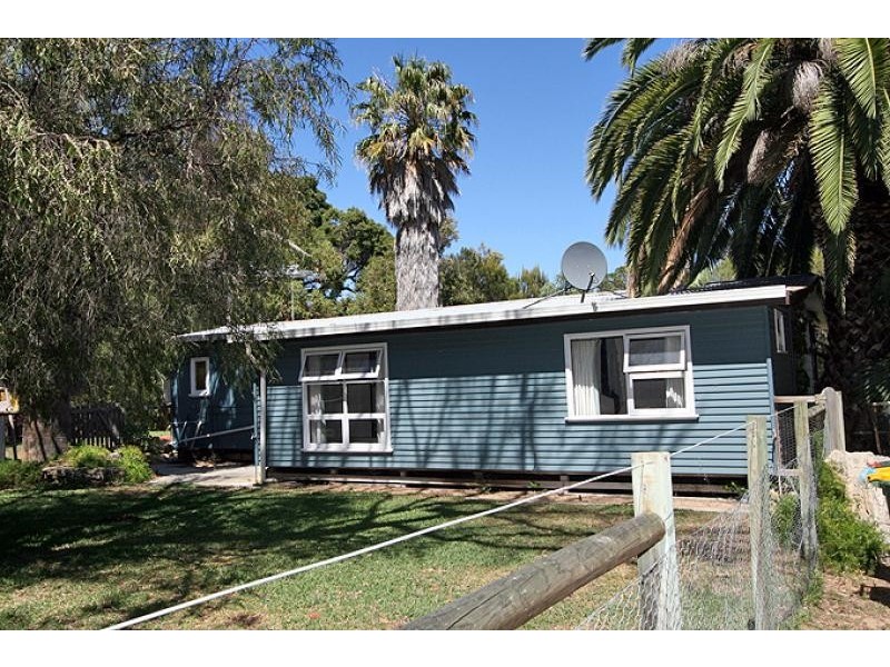 18 Bouvard Drive, Bouvard WA 6211