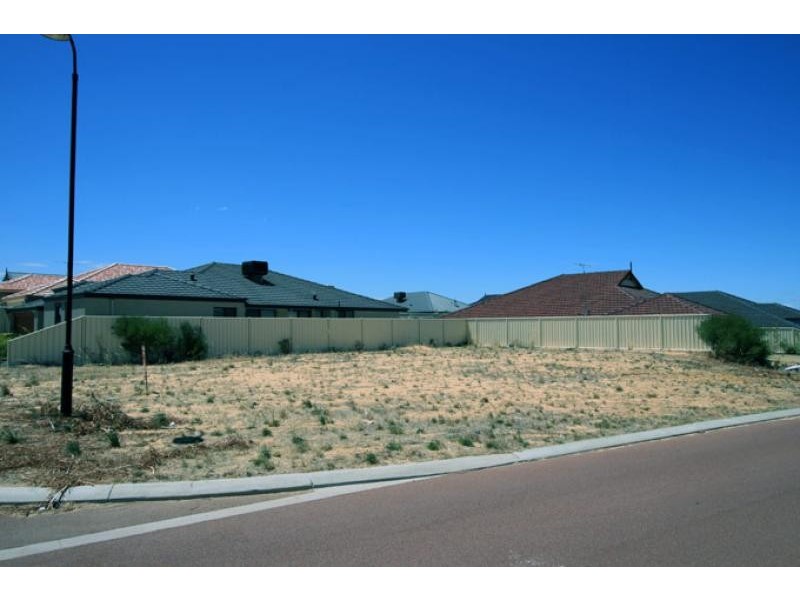 7 Lea Wynd, Lakelands WA 6180