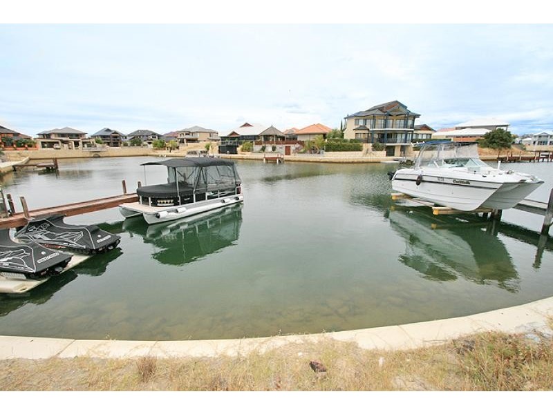 32 Ragamuffin Point, Mandurah WA 6210