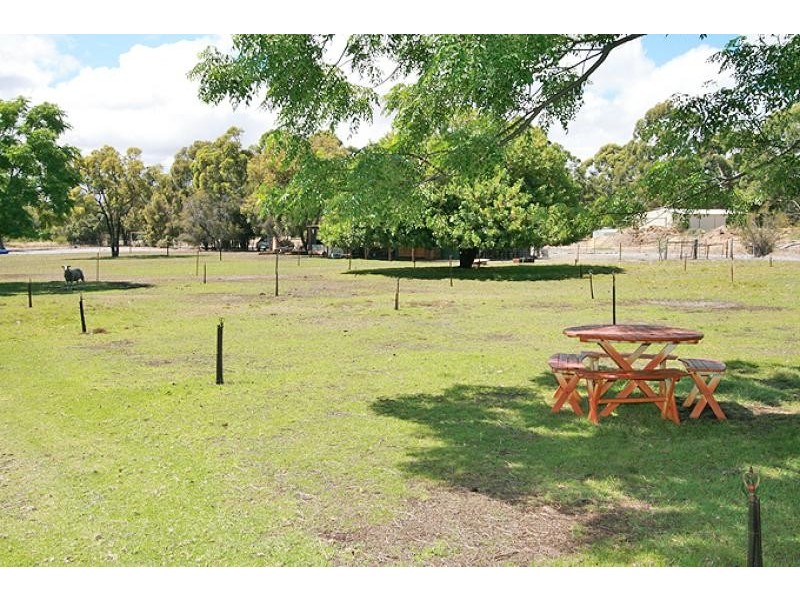 44 Watson Drive, Barragup WA 6209