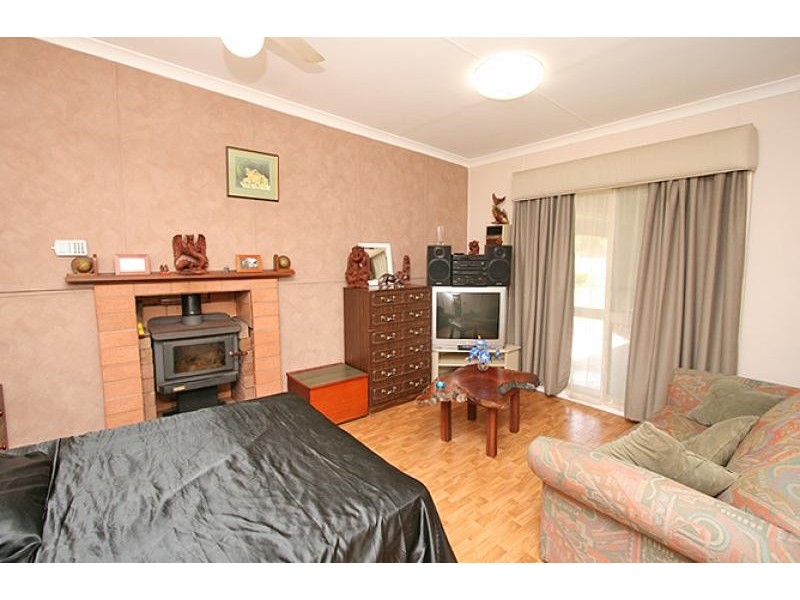 44 Watson Drive, Barragup WA 6209