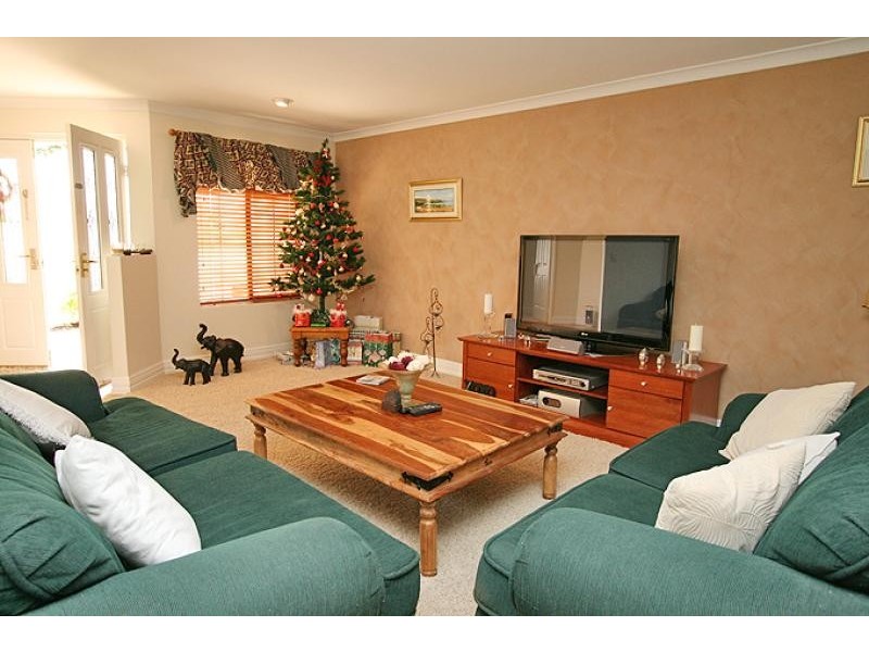 17 Castaway Cove, Halls Head WA 6210