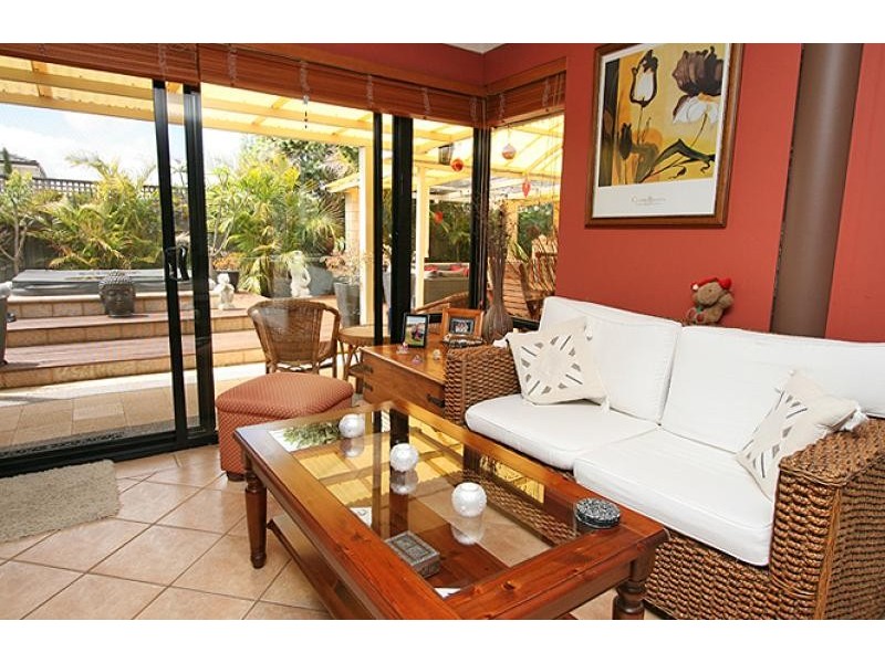 17 Castaway Cove, Halls Head WA 6210