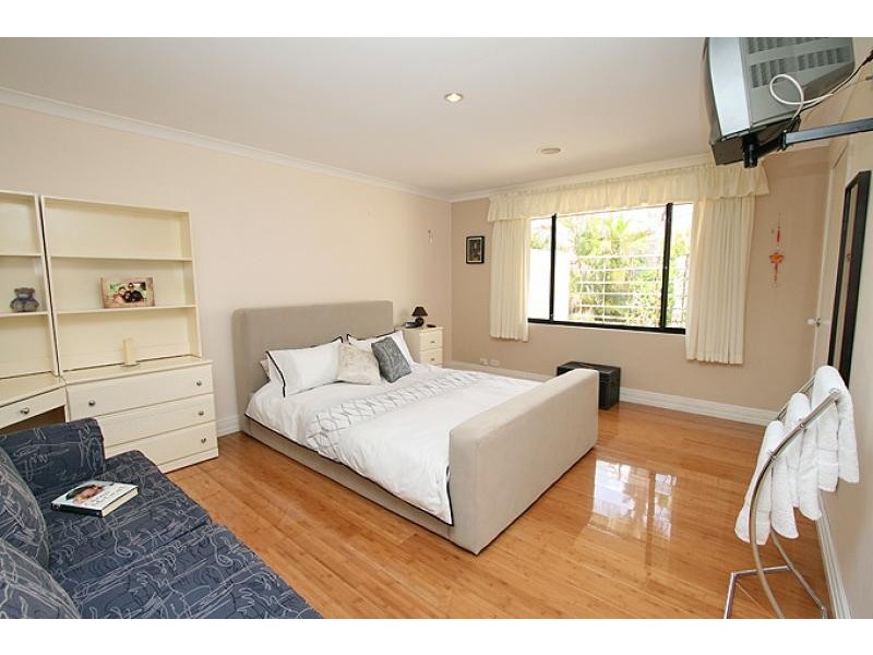 17 Castaway Cove, Halls Head WA 6210