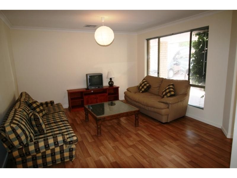 14 Marsh Place, Halls Head WA 6210