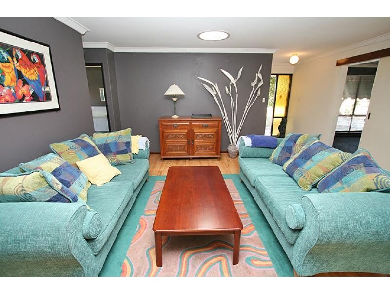 11 Gallop Street, Halls Head WA 6210