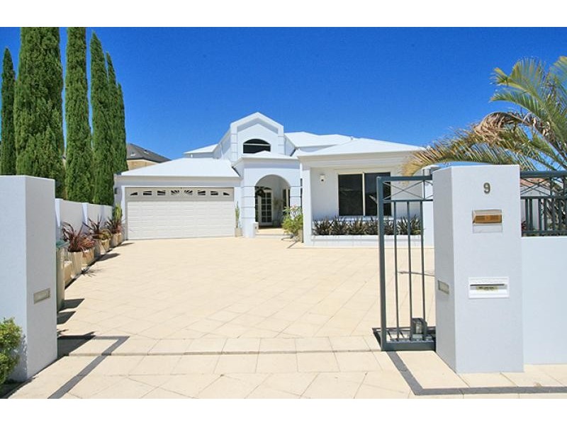 9 Santavea Mews, Mandurah WA 6210