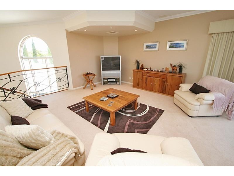 9 Santavea Mews, Mandurah WA 6210