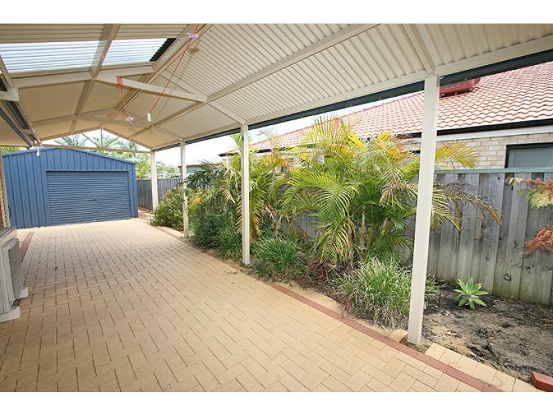 8 Seaforth Drive, Halls Head WA 6210