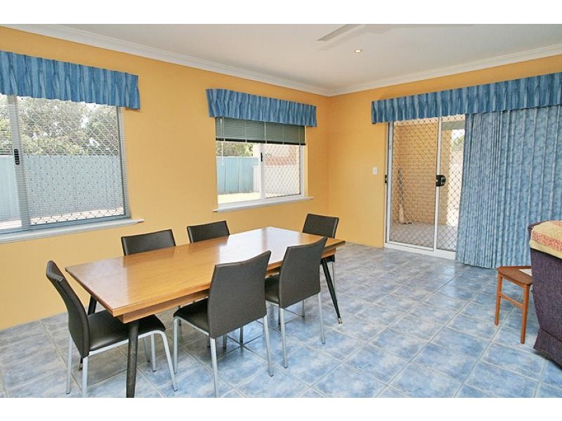6 Sabina Drive, Madora Bay WA 6210