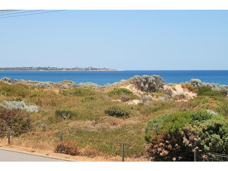 6 Sabina Drive, Madora Bay WA 6210