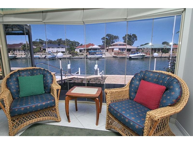 23 Donnelly Gardens, Dudley Park WA 6210