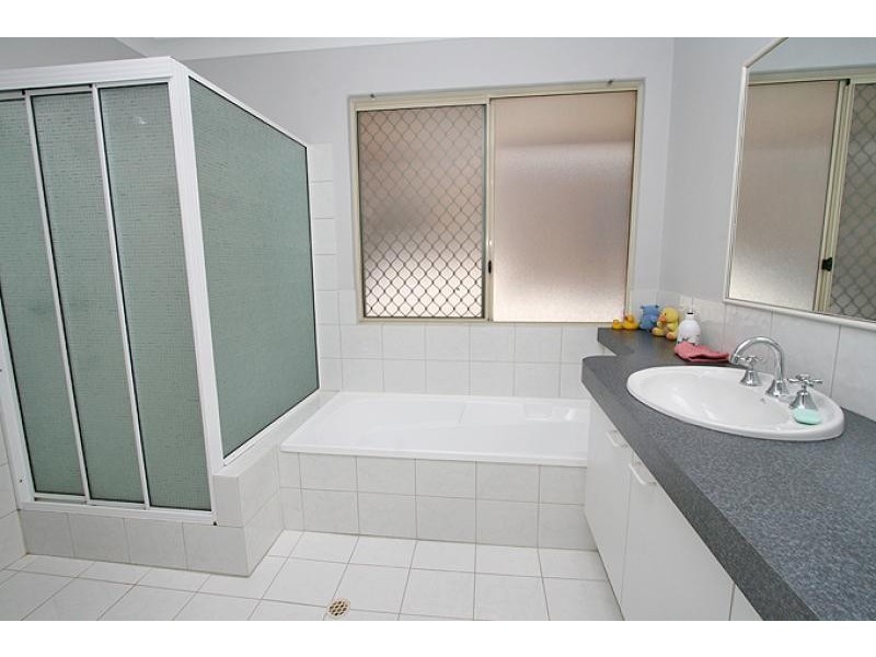 23 Donnelly Gardens, Dudley Park WA 6210