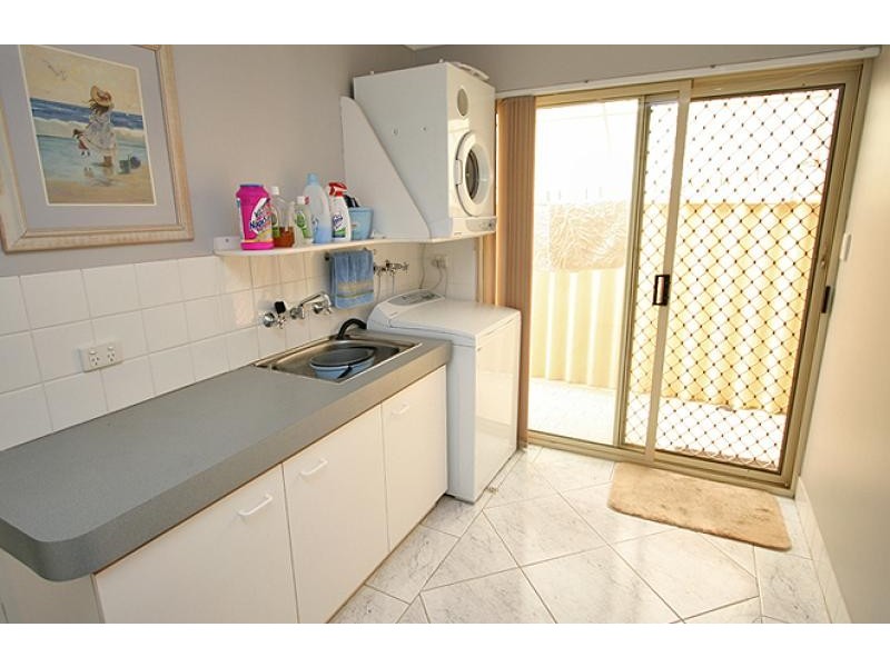 23 Donnelly Gardens, Dudley Park WA 6210