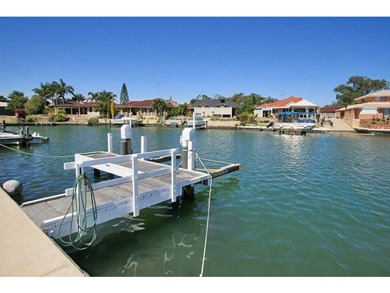 23 Donnelly Gardens, Dudley Park WA 6210