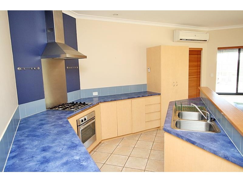 7 Rose Street, Halls Head WA 6210