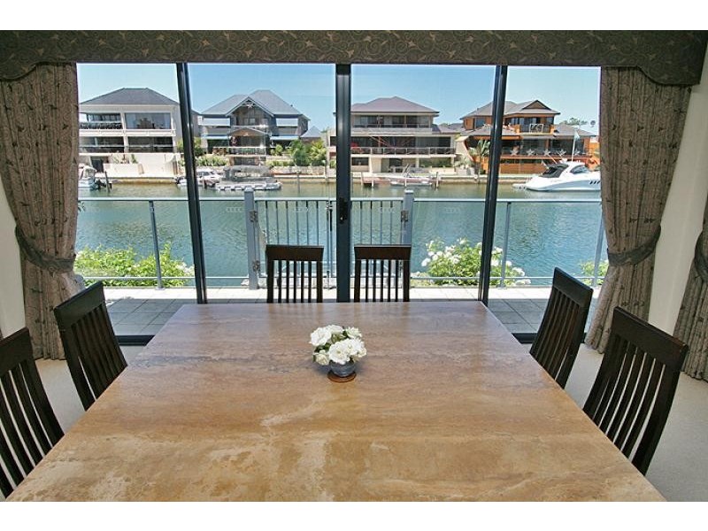 31 Brindabella Crescent, Halls Head WA 6210